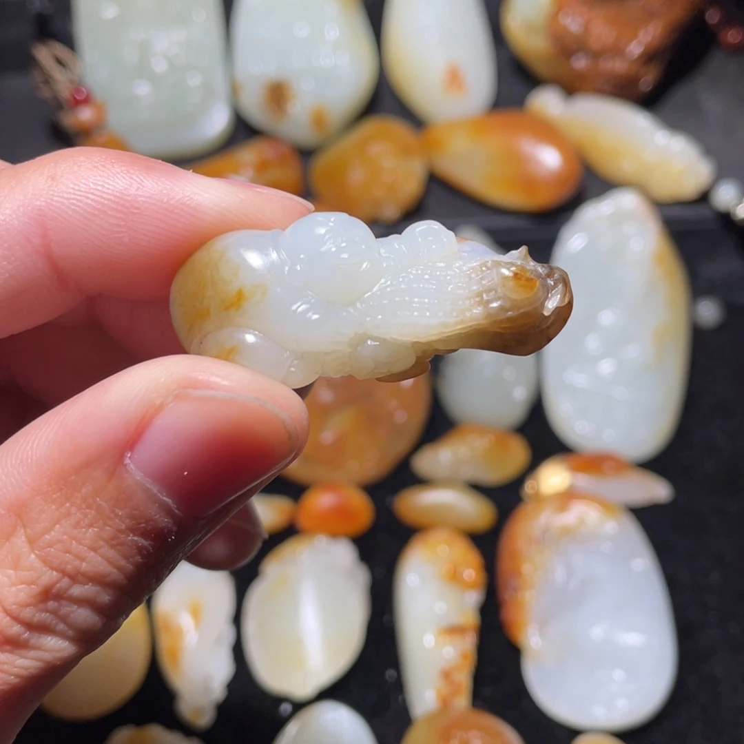 事***意和田玉未镶嵌挂件