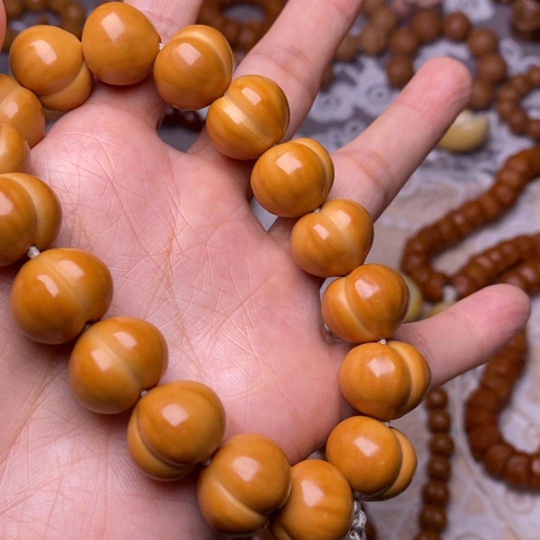 把件猴头核桃柯基屁桃高定