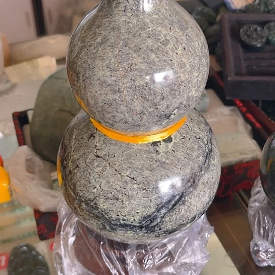 蛇纹石玉颈饰未镶嵌岐**穷