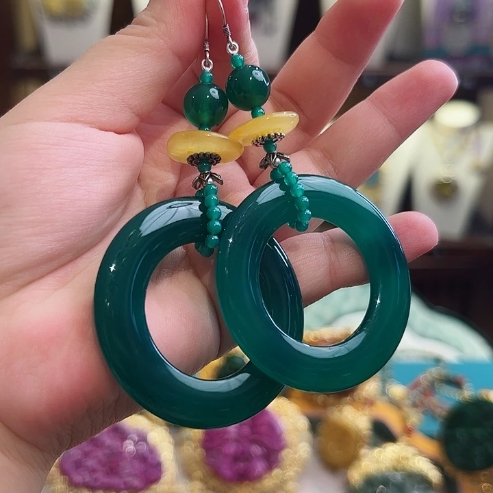 玛瑙颈饰未镶嵌绣****化古风