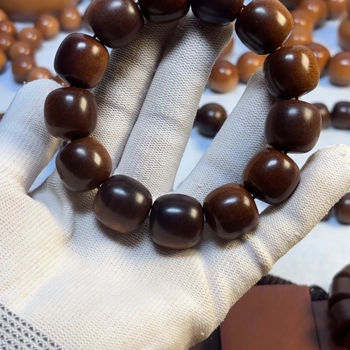 静***海檀香木1718老山檀药香奶甜