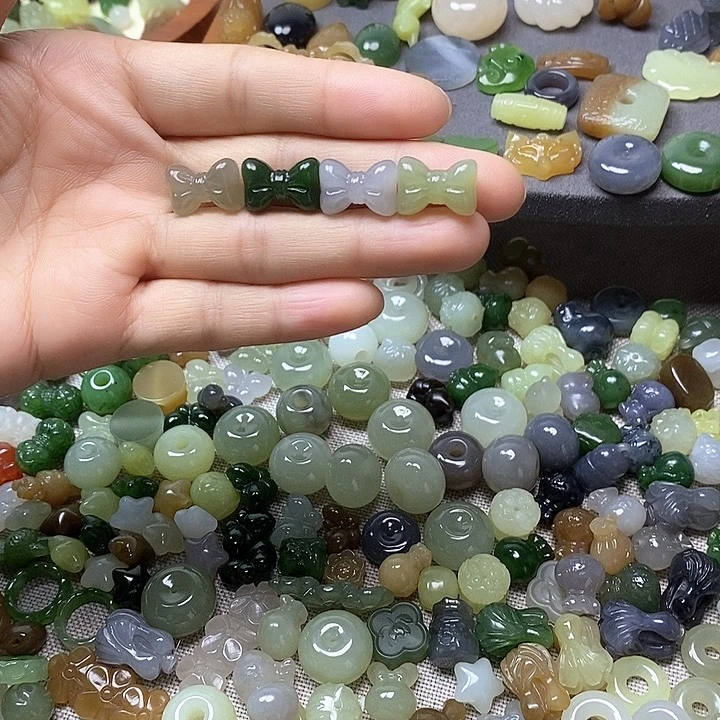 未镶嵌和田玉挂件蝴蝶结98一个多样性发其一