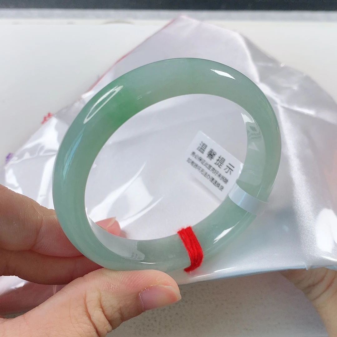 翡翠手镯未镶嵌①①⑤