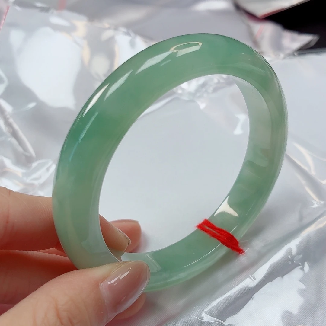 翡翠未镶嵌手镯57