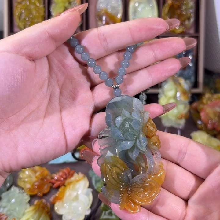 未镶嵌蛇纹石玉颈饰