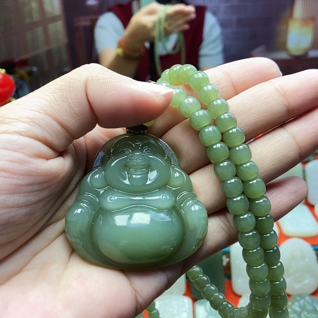 颈饰未镶嵌和田玉铿**瑰
