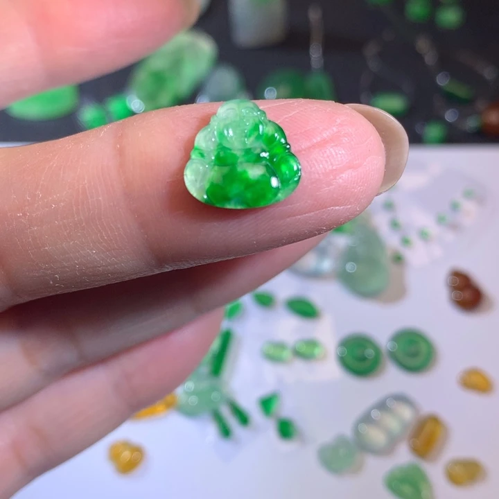 翡翠未镶嵌套链佛公