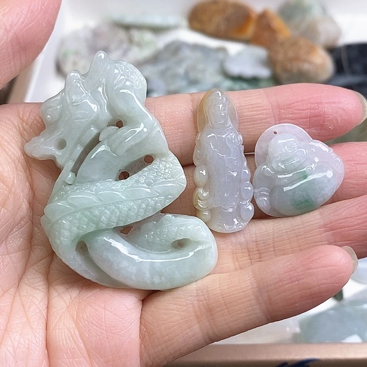 德***时翡翠未镶嵌颈饰天然翡翠
