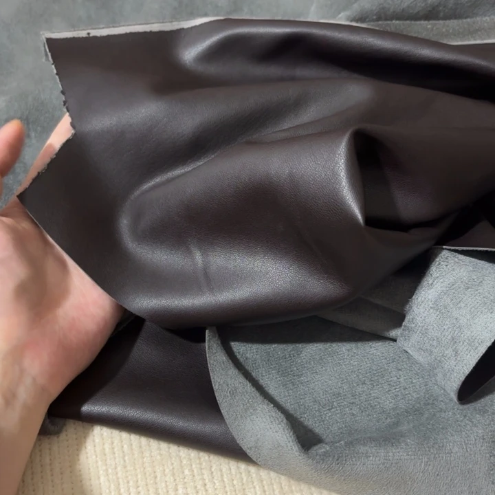 混纺黑咖色高货麂皮1.5米。