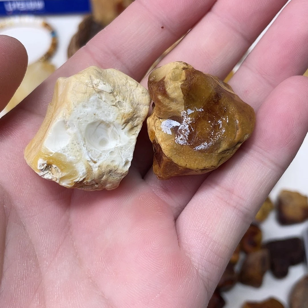 定制琥珀未镶嵌想*．原矿蜜蜡