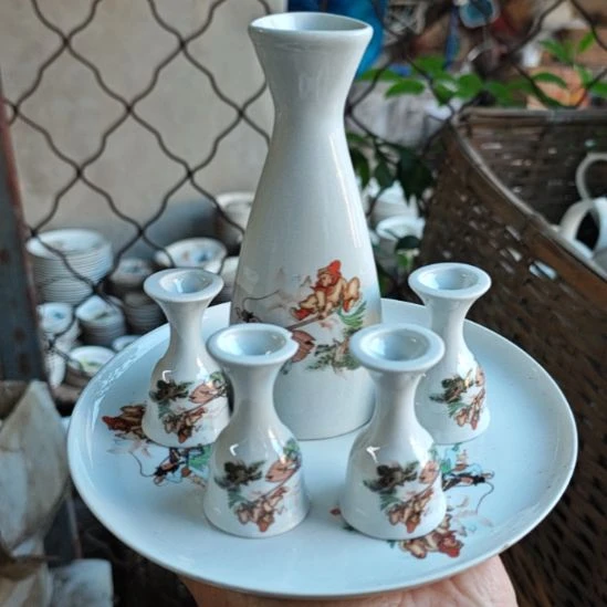 库存微瑕三打白骨精酒壶一套