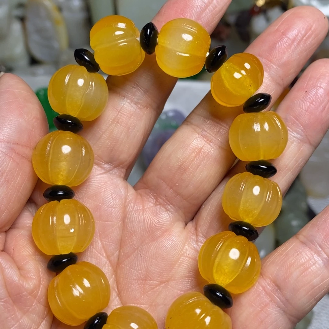 和田玉（糖玉）未镶嵌颈饰