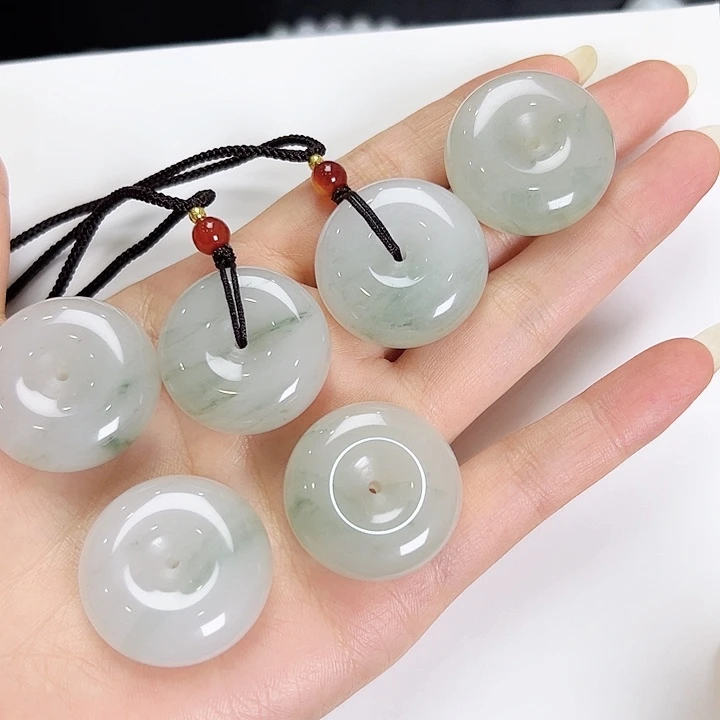 石英质玉未镶嵌颈饰平安扣多样性发其一