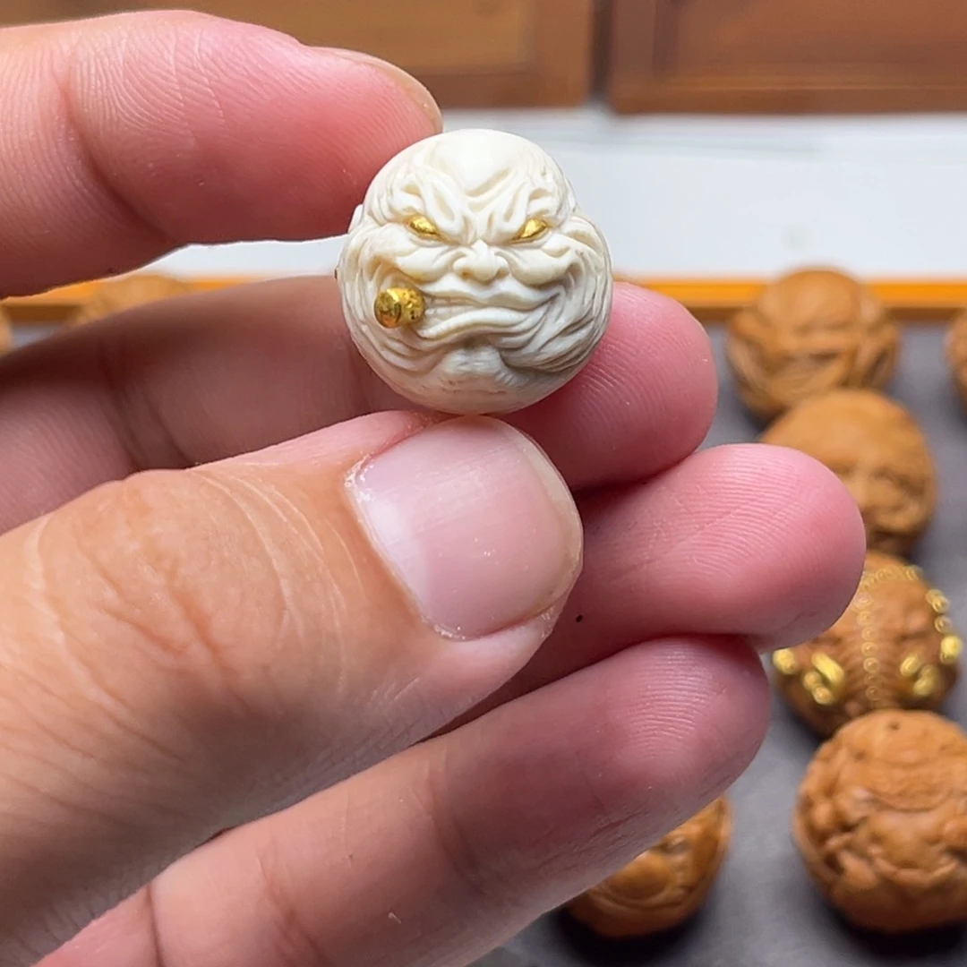猴头核桃吊坠精工烟鬼