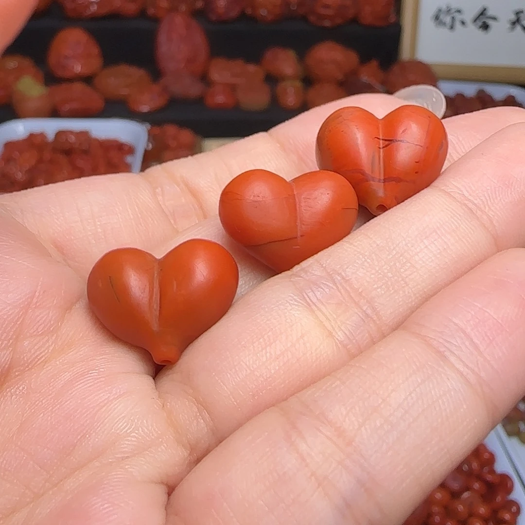 南红玛瑙未镶嵌颈饰