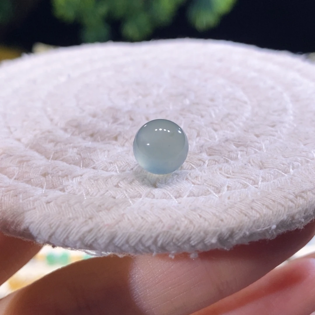 翡翠未镶嵌颈饰翡翠冰晴绿圆珠