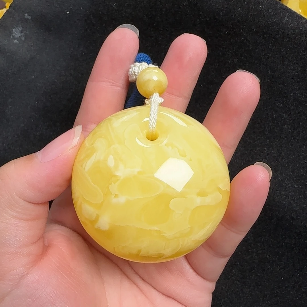 蜜蜡未镶嵌珠宝奇石
