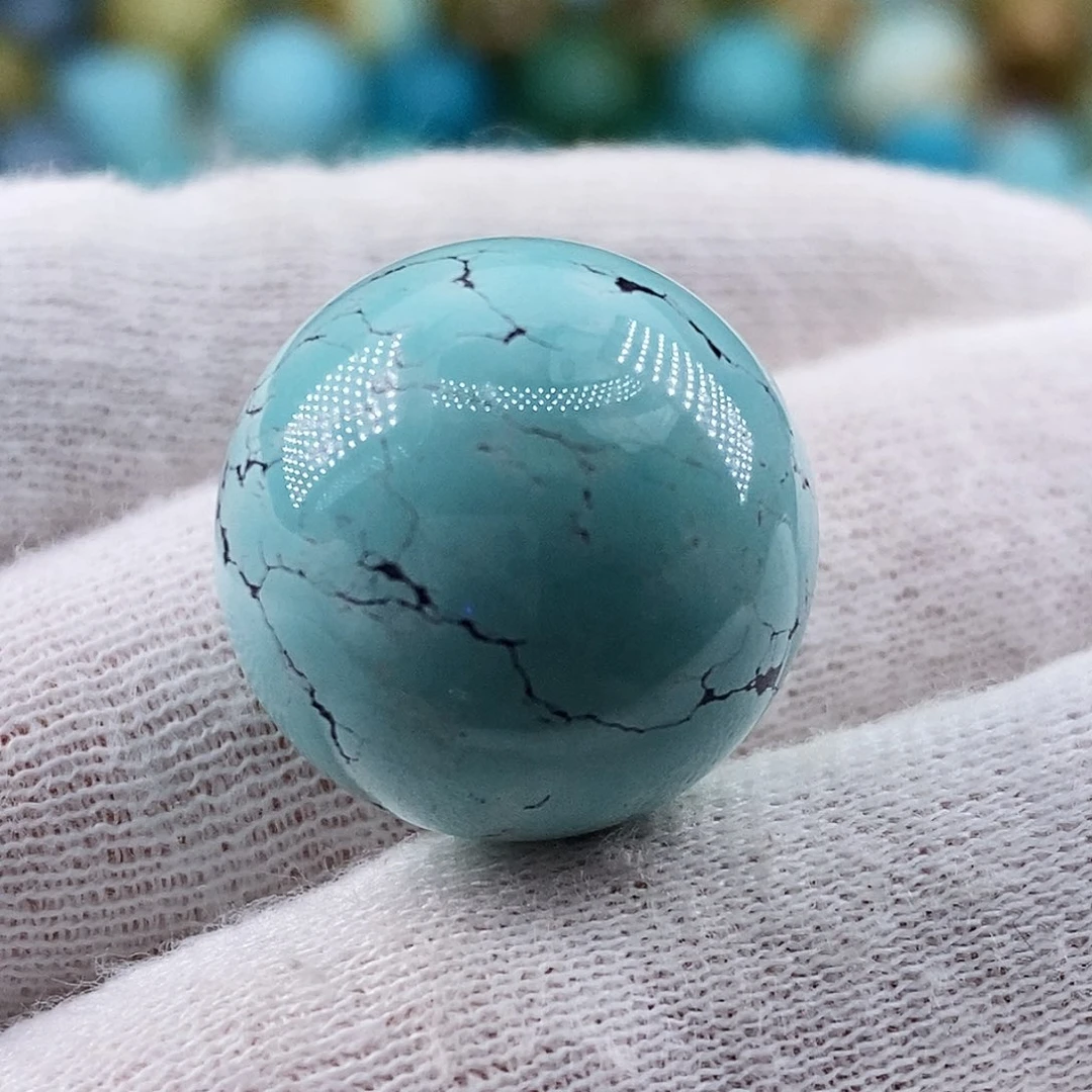 来***克绿松石未镶嵌珠宝奇石