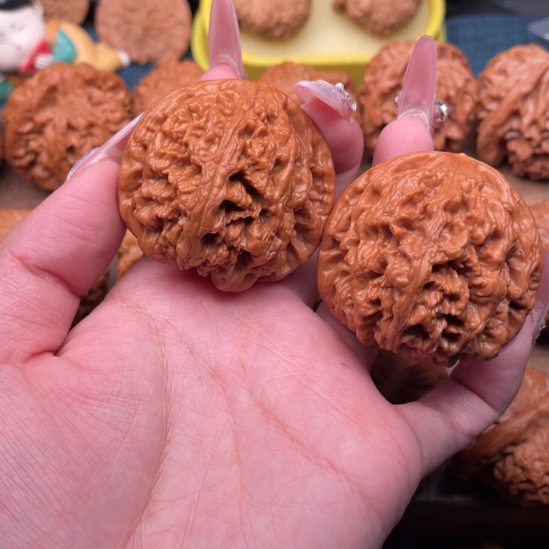 把件文玩核桃精配红皮大粗筋46，