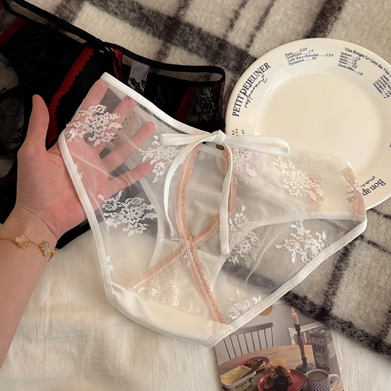 温热蜜臀蕾丝内裤女士2025爆款低腰纯欲交叉绑带三角短裤透气内裤