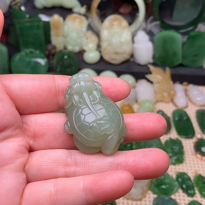 和田玉颈饰未镶嵌正*园