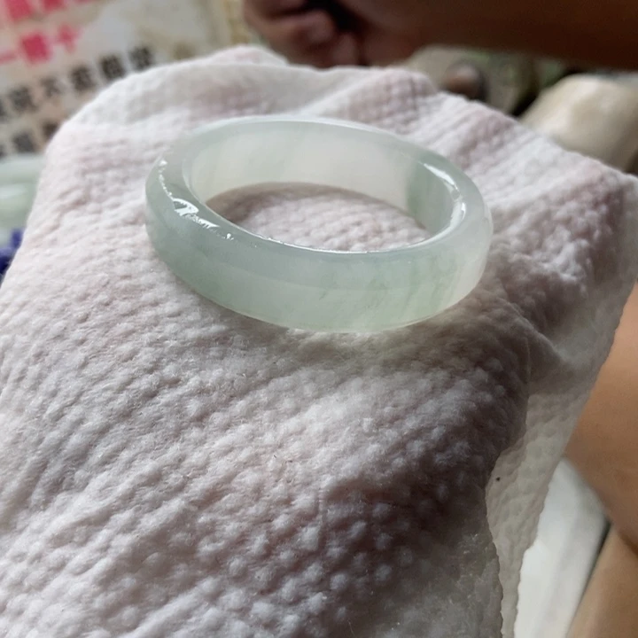 石英质玉手镯未镶嵌小****y加工定制