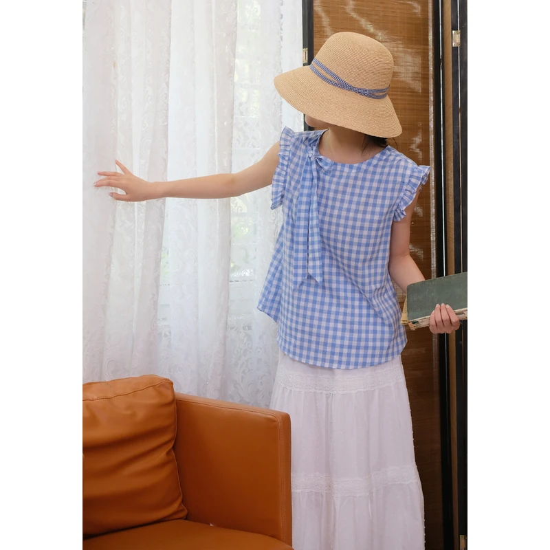 百武西“海棠茉莉”法式文艺格纹花边系带圆领无袖宽松小衫8861