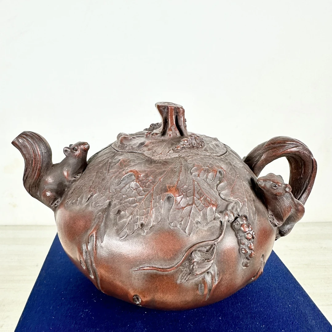 回流松鼠葡萄紫砂壶400c长18厘米直径12厘米高10厘米红泥独孔出水