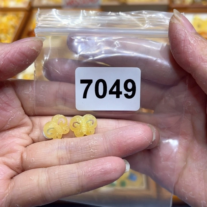 未镶嵌琥珀珠宝奇石