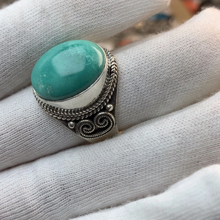 绿松石戒指足银镶嵌