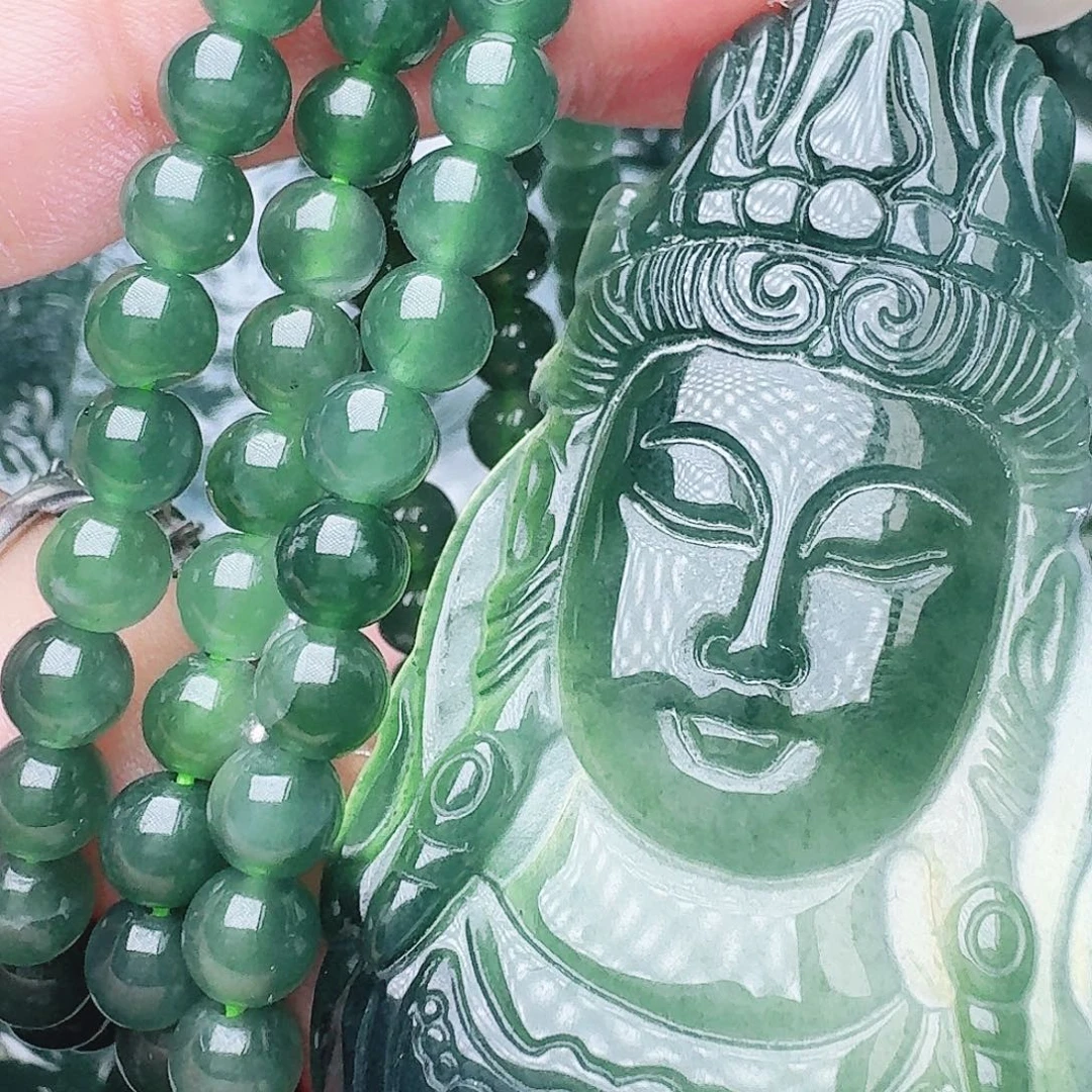 翡翠未镶嵌颈饰多样性发其一