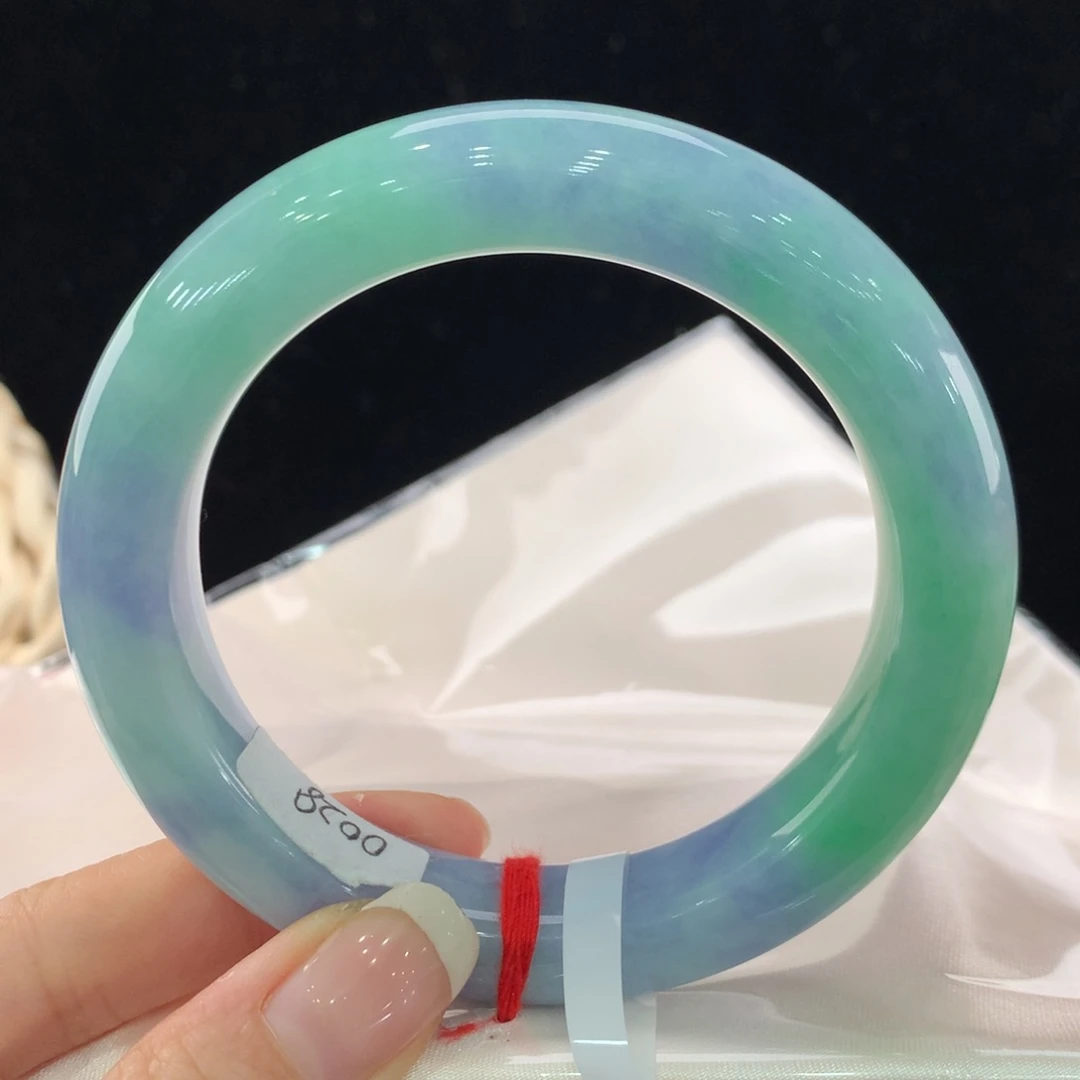 翡翠手镯未镶嵌111-0028