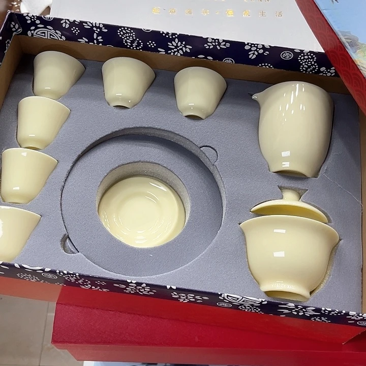 孤品茶具套装等。