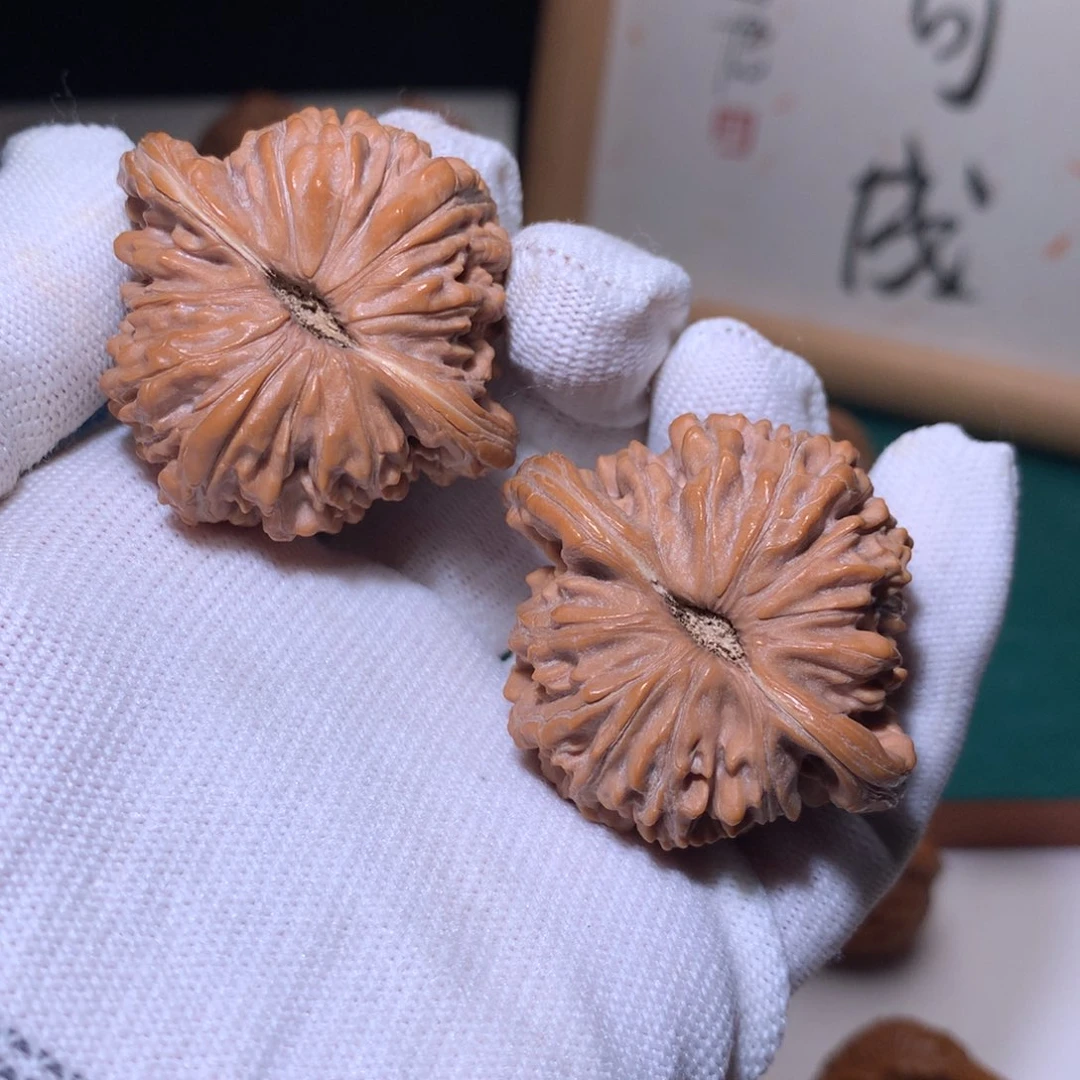 文玩核桃把件平谷楼