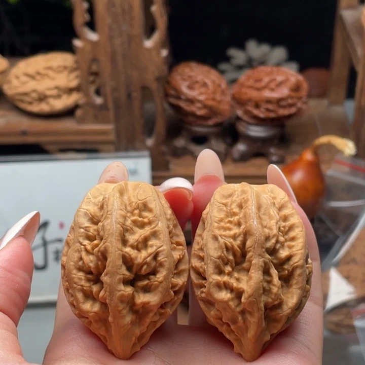 文玩核桃把件白云81