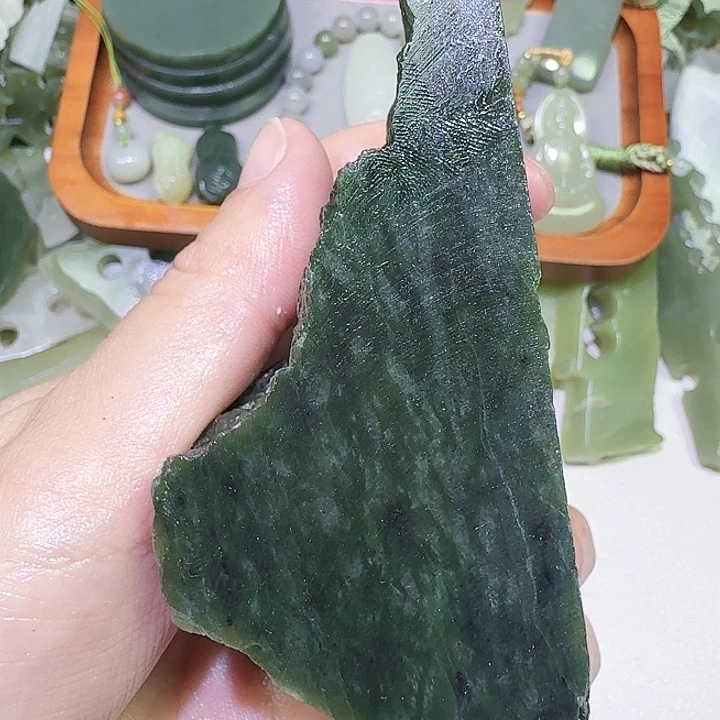 和田玉未镶嵌车挂