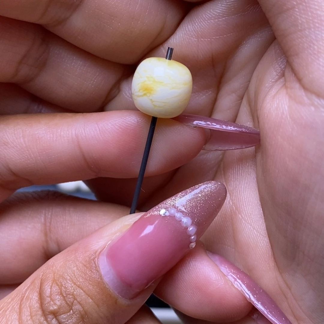 琥珀未镶嵌珠宝奇石瓷白虎皮妖花老型11.7*11mm