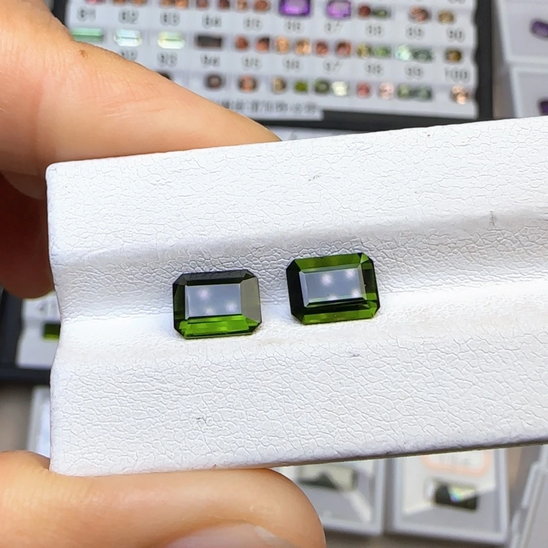未镶嵌珠宝半成品碧玺3.05克拉 一对耳钉料
