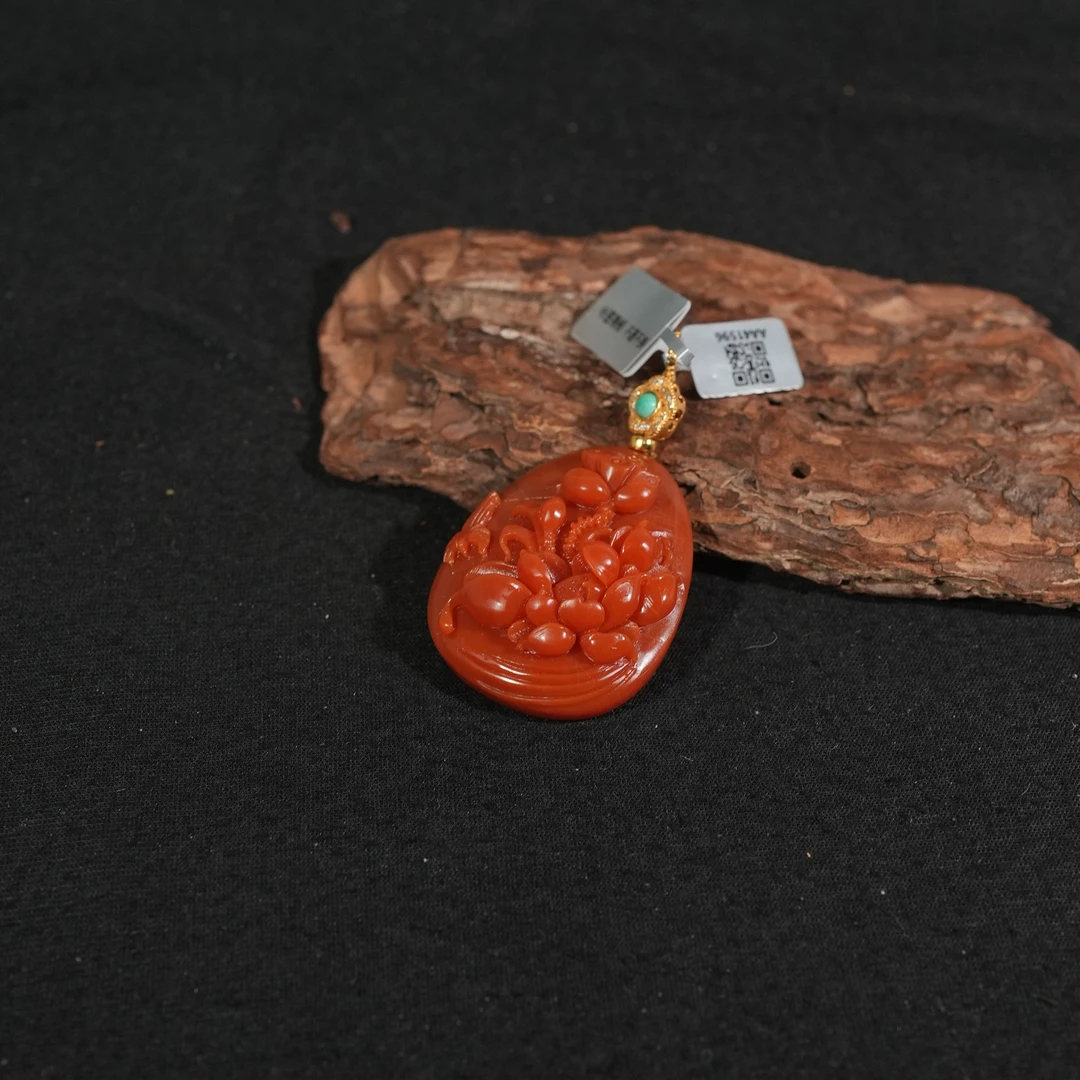 10.15香港王老板-南红吊坠2k09