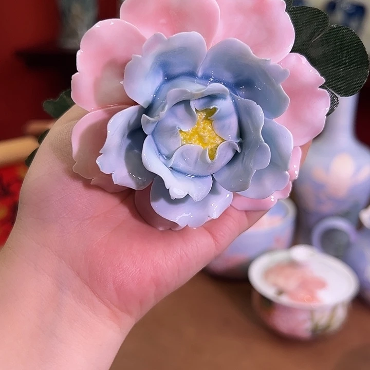 清***欢景德镇陶瓷艺术品