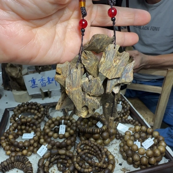 沉香碎屑沉香车挂一串