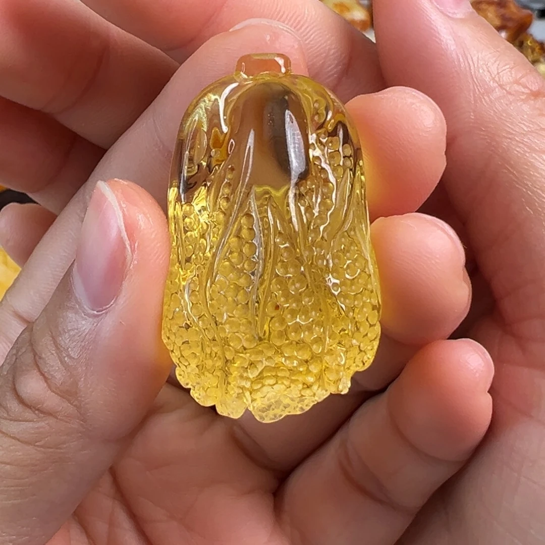 琥珀未镶嵌裸石琥珀