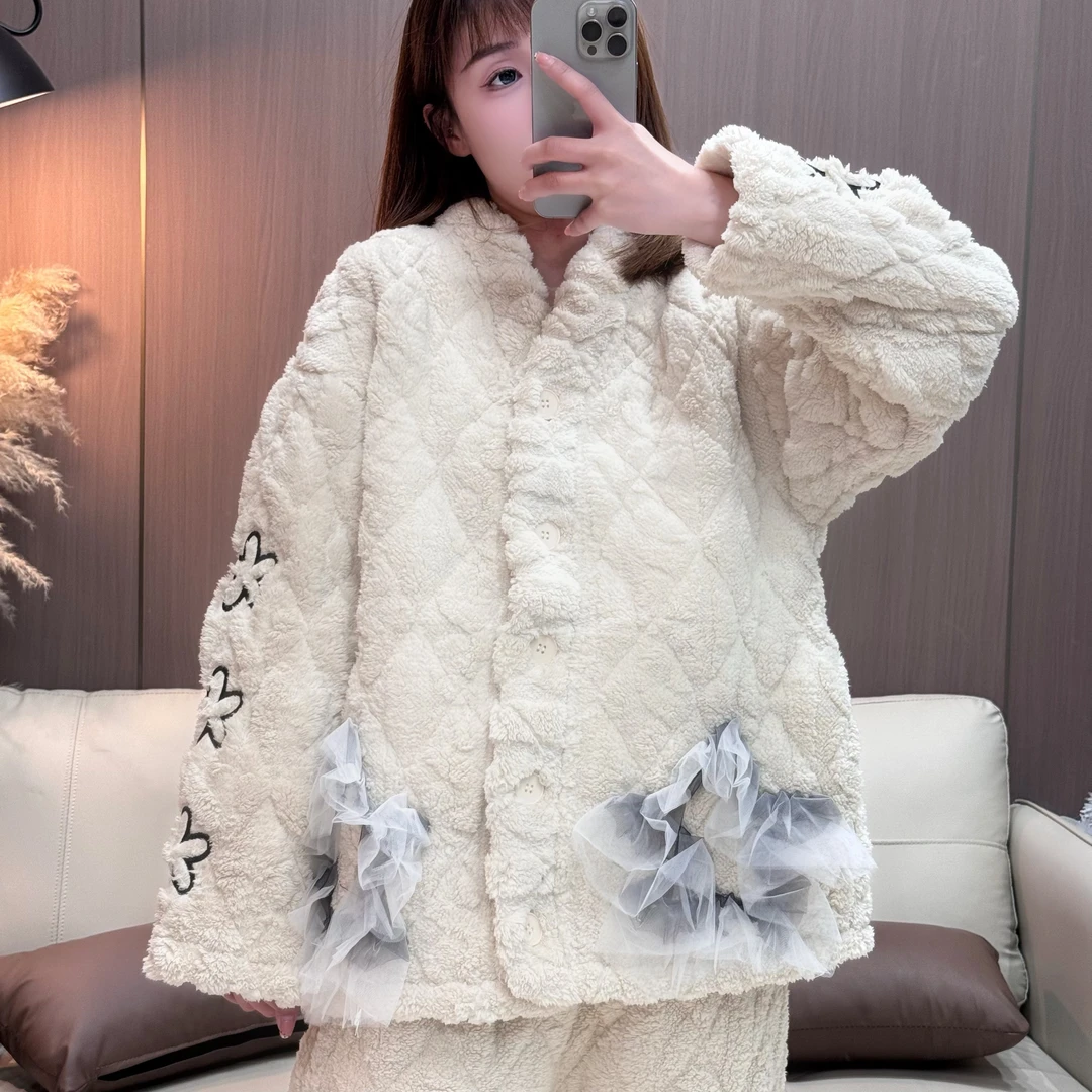 小白花三层夹棉加厚加绒冬款女士睡衣家居服套装珊瑚绒法兰绒