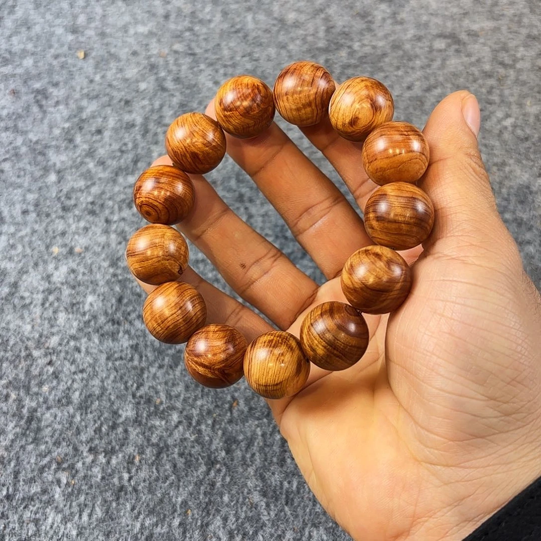 崖柏1.8蚂蚁腿变异龙胆 茶色底
