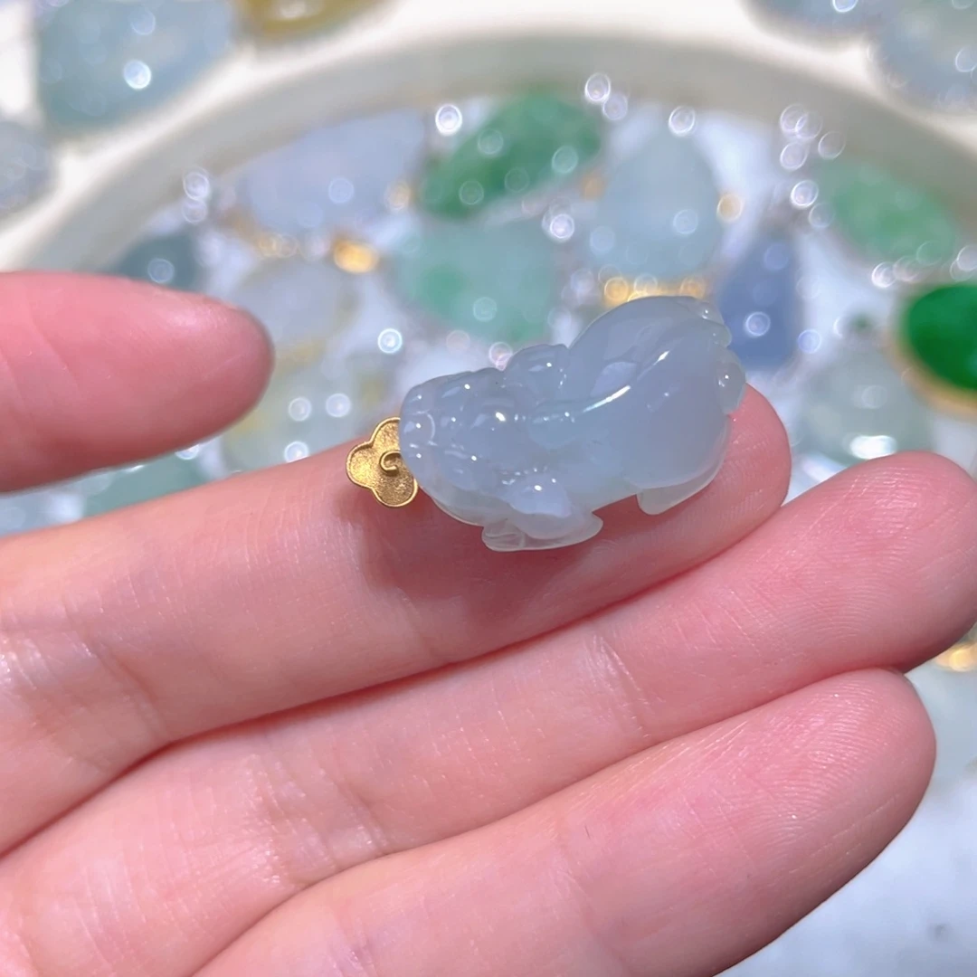 翡翠颈饰18K金镶嵌翡翠