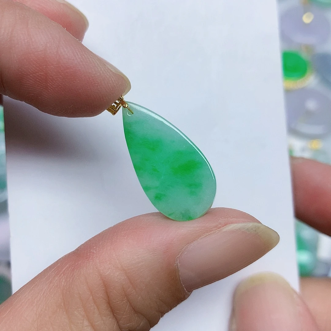 翡翠18K金镶嵌颈饰3468863