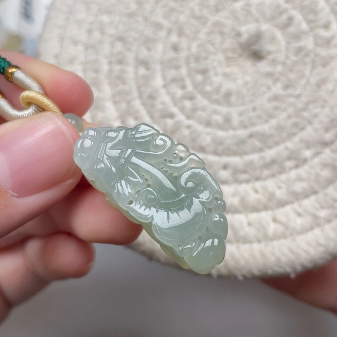 翡翠未镶嵌颈饰天然A货缅甸翡翠