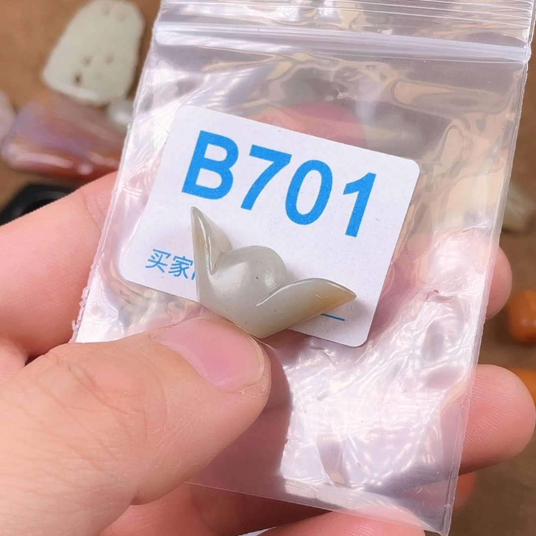 和田玉（糖玉）未镶嵌颈饰