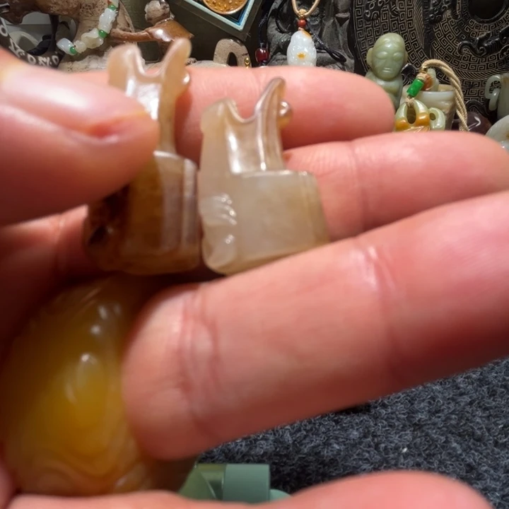 和田玉（糖玉）未镶嵌挂件