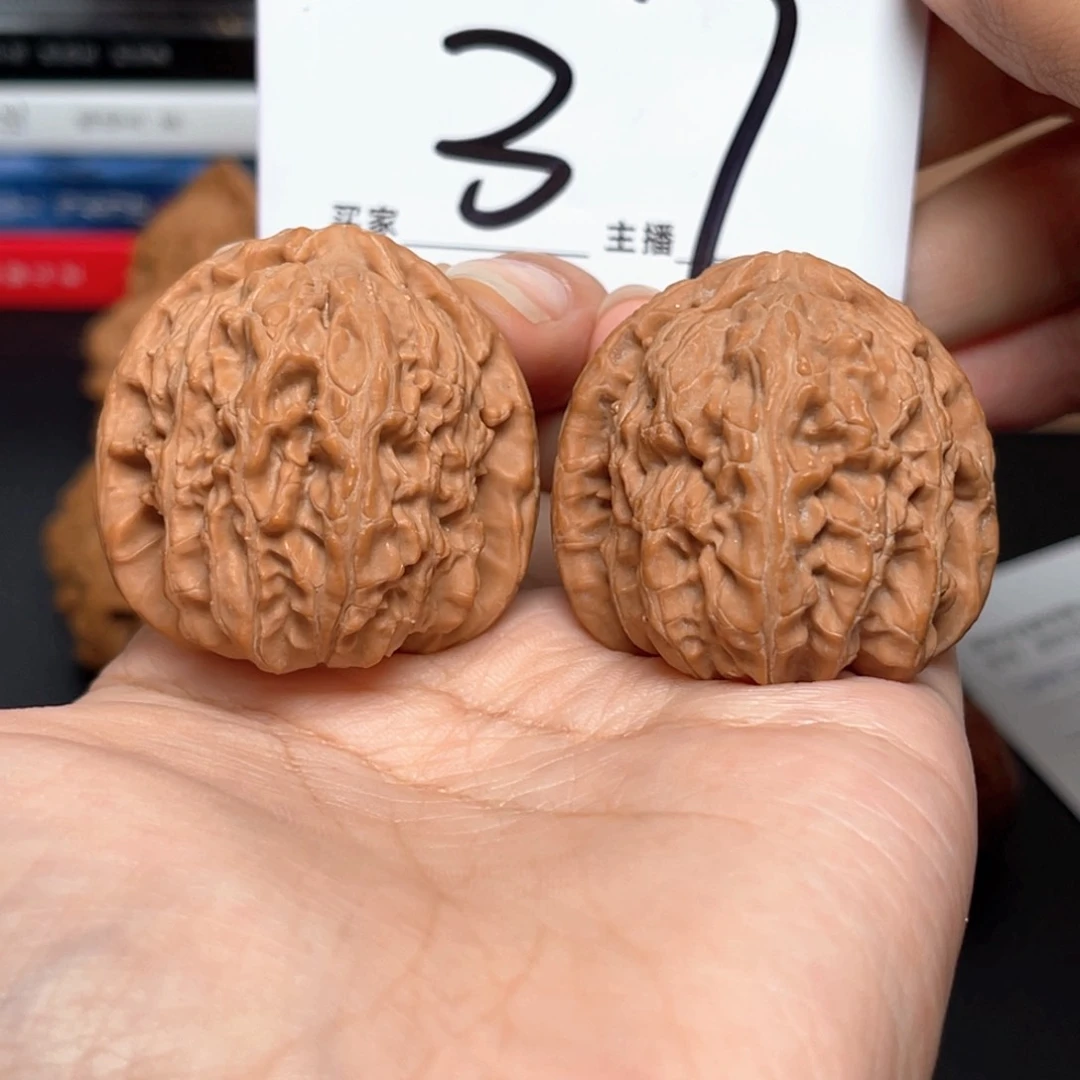 桃核吊坠全品三角白边38肚40尺寸y
